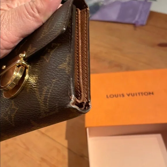 Louis Vuitton Brown Monogram Wallet with box - Picture 4 of 11